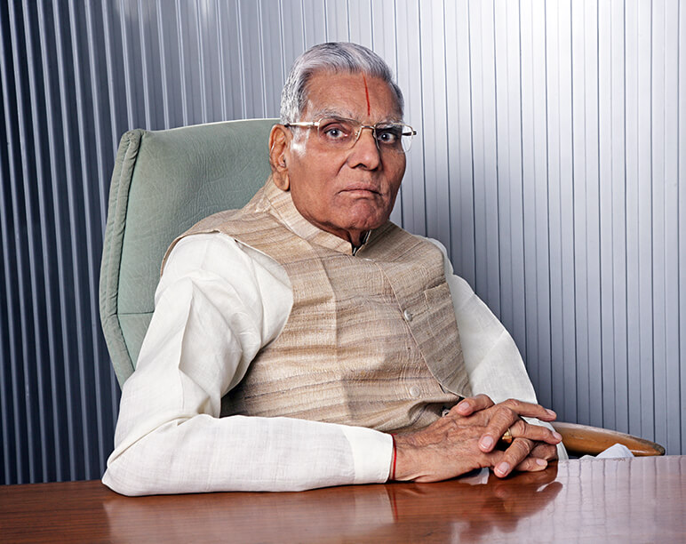 Founder - Chairman Rameshwarlal Kabra
